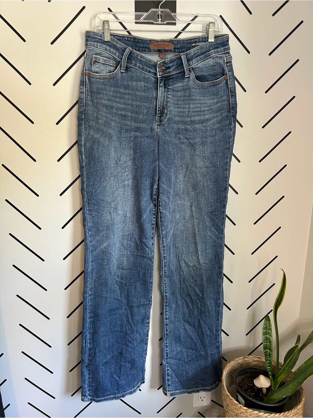 Judy blue 90s straight fit medium wash classic jeans stretchy high rise